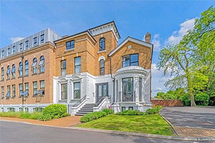 1 Bedroom Flat To Rent In Hampton Road, Teddington, TW11