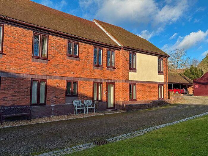 2 Bedroom Apartment For Sale In Bishops Waltham, SO32