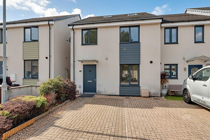 6 Bedroom Terraced House For Sale In Harlyn Drive, Pennycross, Plymouth., PL2