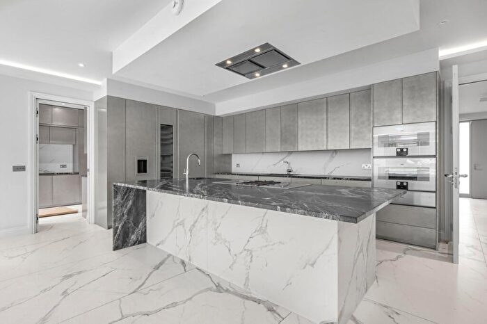 5 Bedroom Detached House For Sale In Rowdon Avenue, London, NW10