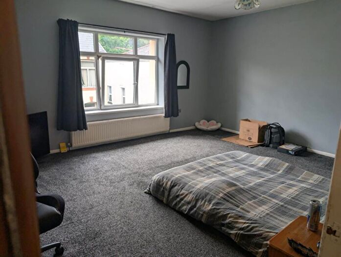 2 Bedroom Flat To Rent In High Street, Blaina, NP13