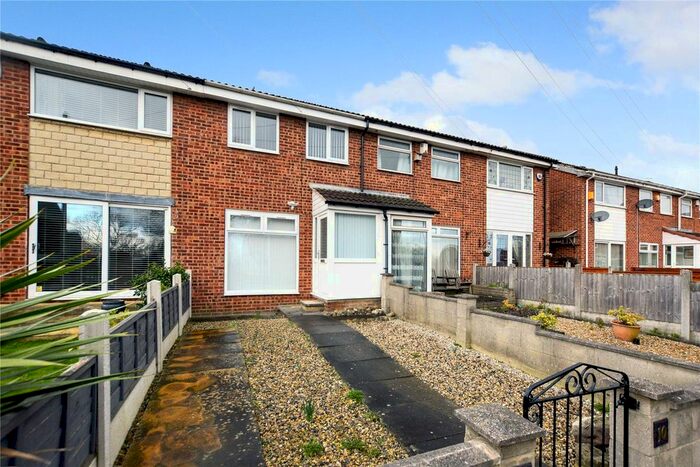 2 Bedroom Town House To Rent In Hardrow Green, Leeds, West Yorkshire, LS12