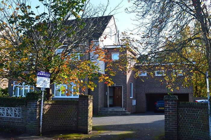 1 Bedroom Flat To Rent In Park Road, Burgess Hill, West Sussex, RH15