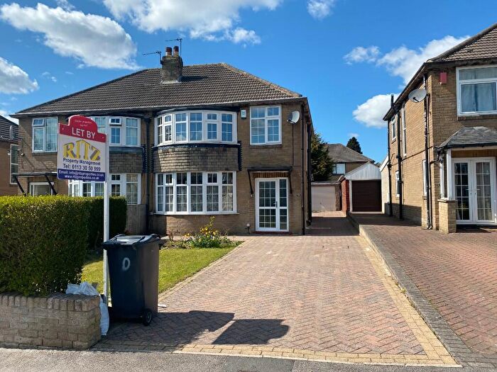 3 Bedroom Semi-Detached House To Rent In Carr Manor Road, Leeds, LS17