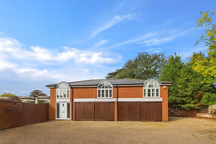 2 Bedroom Flat To Rent In Kelvedon, Colchester, CO5