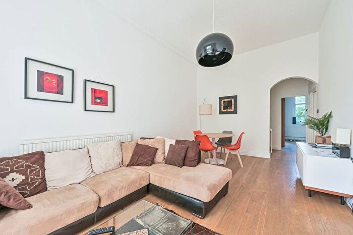 1 Bedroom Flat To Rent In Swiss Cottage, Swiss Cottage, London, NW3