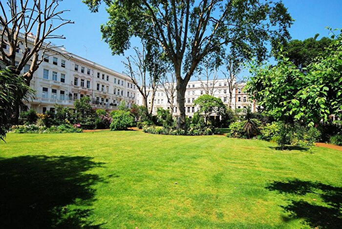 1 Bedroom Flat To Rent In Earls Court Square, Earls Court, London, SW5