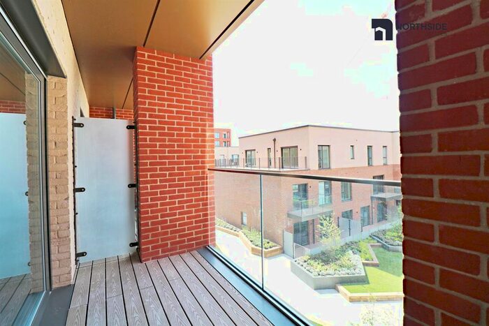 2 Bedroom Flat To Rent In Lismore Boulevard, London, NW9