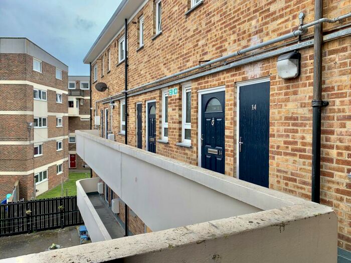 3 Bedroom Maisonette To Rent In St. James's Road, Southsea, PO5