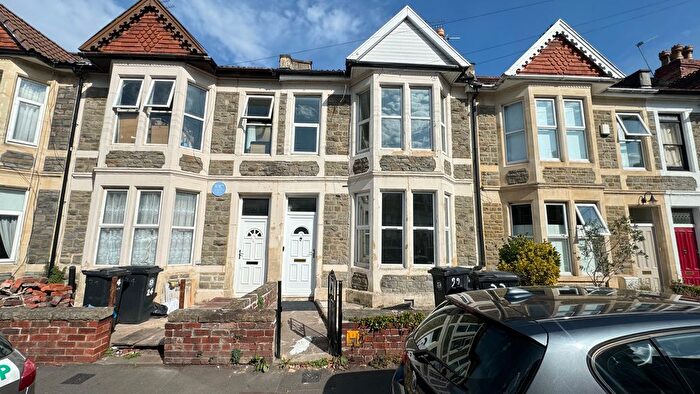 5 Bedroom Terraced House To Rent In Victoria Park, Bristol, BS16
