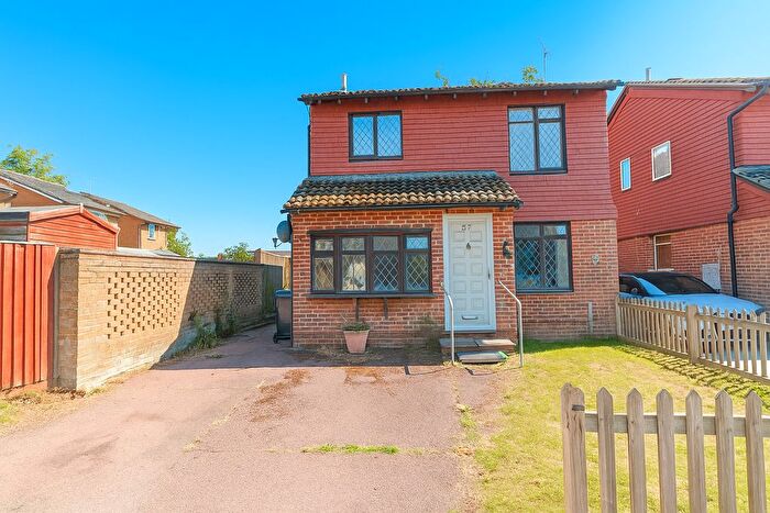 4 Bedroom Detached House For Sale In Springwood Drive, Ashford, TN23