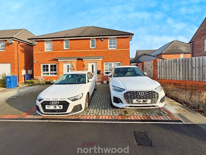 3 Bedroom Semi-Detached House For Sale In Saxon Avenue Hatfield, Hatfield, Doncaster, DN7