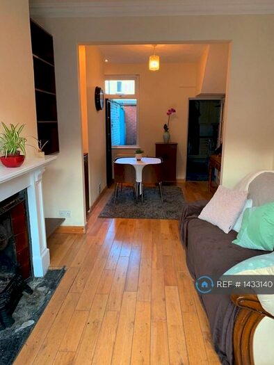 2 Bedroom Terraced House To Rent In Belmont Avenue, Belfast, BT4