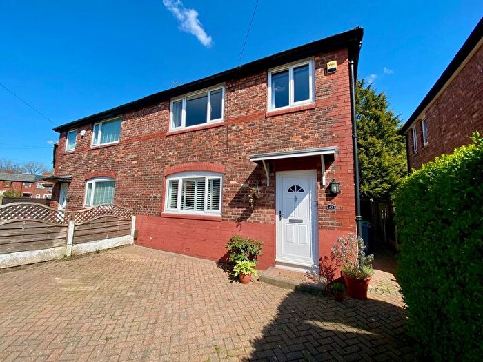 3 Bedroom Semi Detached House For Sale In Westbank Road, Withington, M20