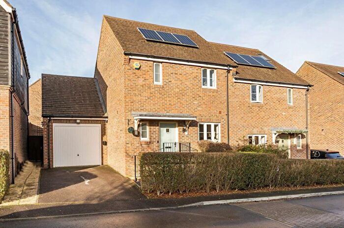 3 Bedroom Semi Detached House For Sale In Dragon Fly Way, Allbrook, Eastleigh, SO50