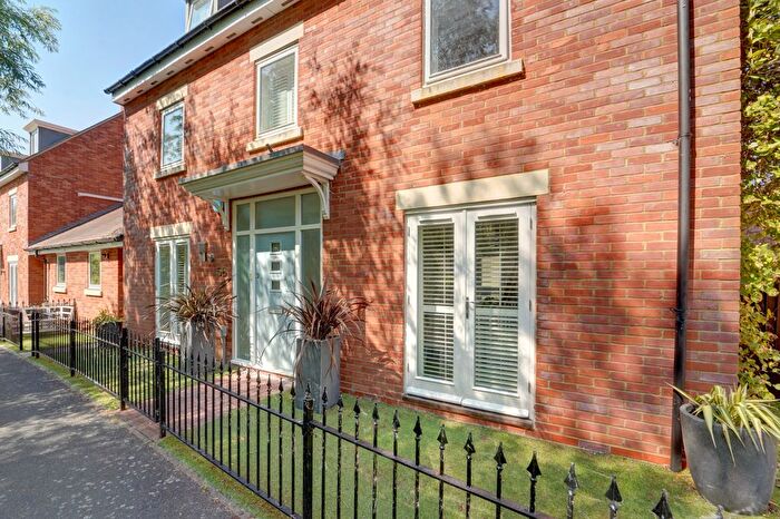 5 Bedroom Detached House For Sale In Wagstaff Way, Olney, MK46