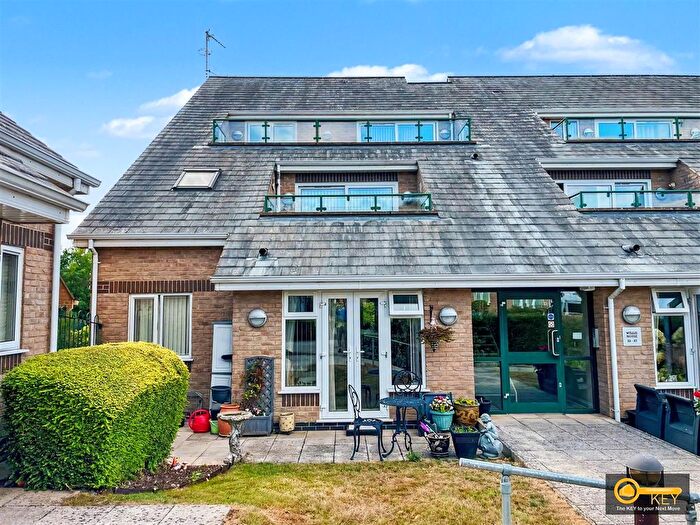2 Bedroom Flat For Sale In Willis House, Hilditch Way, Attleborough, Nuneaton, CV11