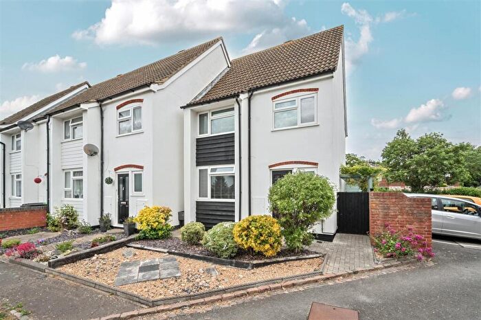 3 Bedroom End Of Terrace House For Sale In Bunyans Mead, Elstow, MK42