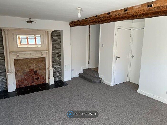 2 Bedroom Flat To Rent In Backway Road, Bicester, OX26