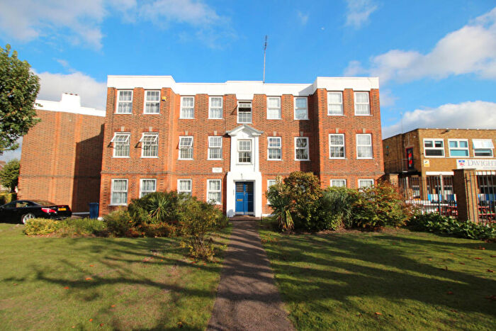 2 Bedroom Flat For Sale In Hartland Court, Hartland Road, N11