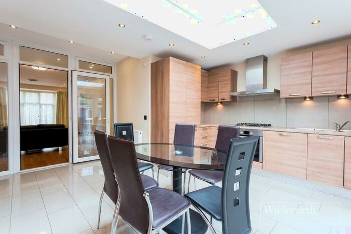 3 Bedroom Semi-Detached House To Rent In Cumbrian Gardens, London, NW2