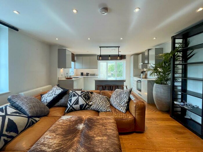 2 Bedroom Apartment To Rent In The Picture House, Whiteladies Road, Clifton, Bristol, BS8