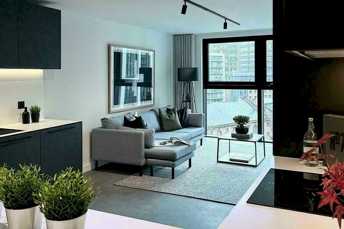 3 Bedroom Apartment To Rent In Union East Tower, Water Street, Manchester, Greater Manchester, M3