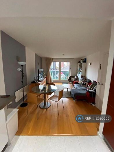 2 Bedroom Flat To Rent In Goulden Street, Manchester, M4
