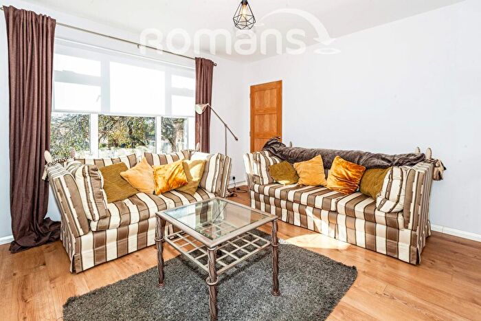 3 Bedroom Flat To Rent In Eton Wick Road, Eton Wick, Windsor, SL4