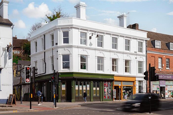 1 Bedroom Apartment For Sale In Church Street, Reigate, RH2