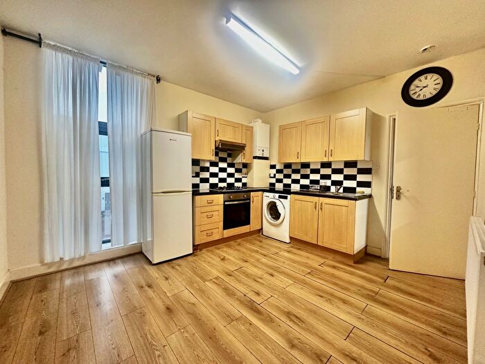 1 Bedroom Flat To Rent In Caxton Road, London, SW19