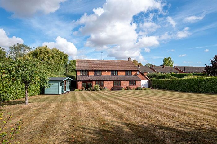 4 Bedroom Detached House For Sale In Renhold Road, Wilden, MK44