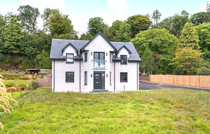 3 Bedroom Detached House For Sale In Riverside, Shore Road, Toward, PA23