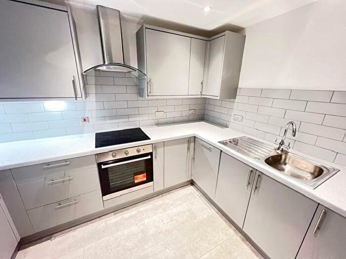 3 Bedroom Flat To Rent In Sandbach Drive, Kingsmead, CW9