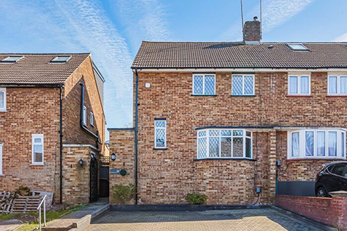 2 Bedroom Semi-detached House For Sale In Carpenter Way, Potters Bar, EN6