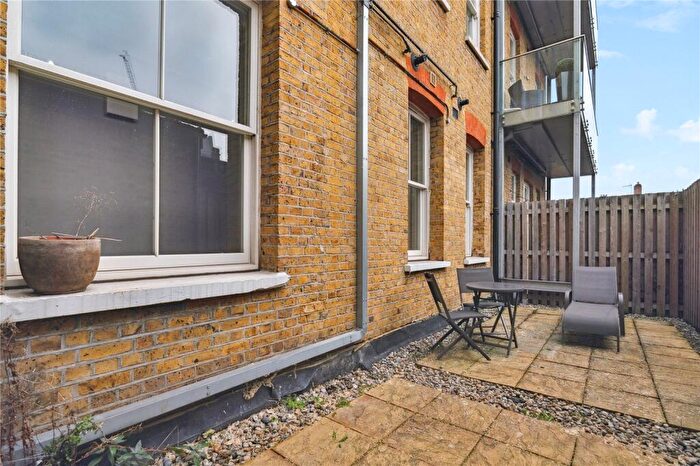 2 Bedroom Apartment For Sale In St. John's Road, London, SW11