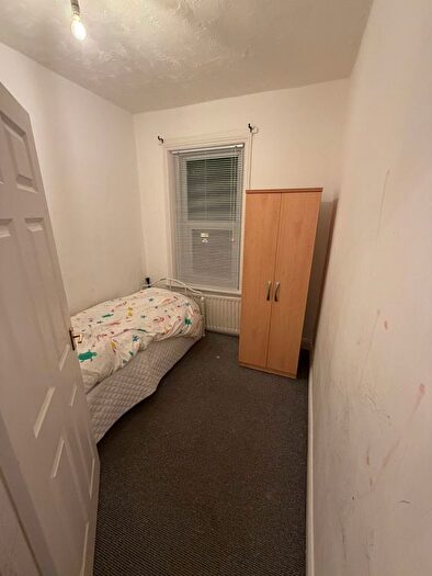 3 Bedroom Flat To Rent In Axwell Terrace, Gateshead, NE16