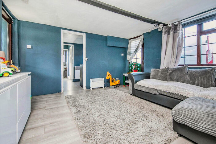 2 Bedroom Semi-Detached House For Sale In Cats Lane, Sudbury, CO10