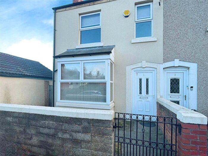 3 Bedroom End Of Terrace House For Sale In King Street, Mansfield, Nottinghamshire, NG18