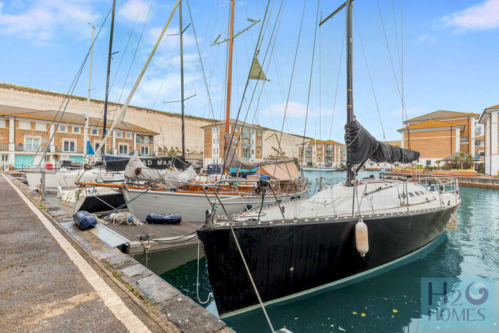 2 Bedroom Apartment To Rent In Victory Mews, Brighton Marina Village, Brighton, BN2