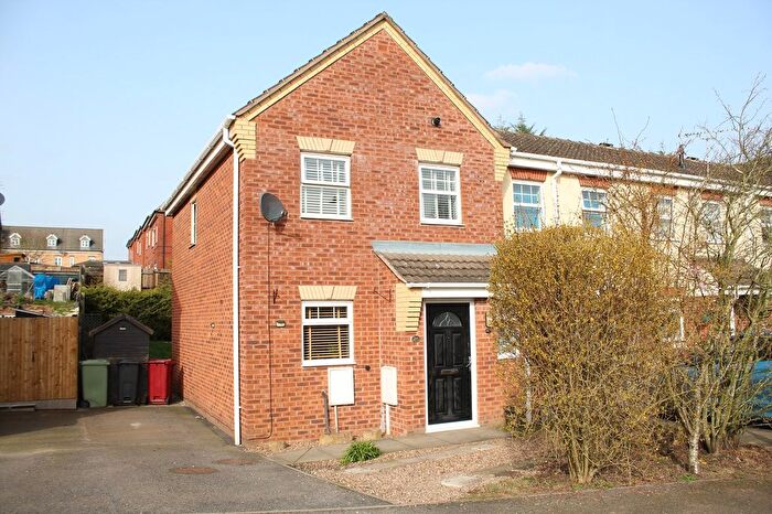 3 Bedroom Semi Detached House For Sale In Woodfield Road, South Normanton, Derbyshire., DE55