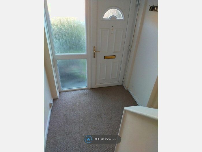 1 Bedroom Maisonette To Rent In Vicarage Close, Bromsgrove, B60