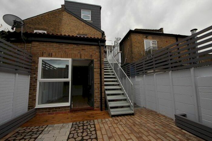 Studio To Rent In Backwater Place, Kingston Upon Thames, KT1