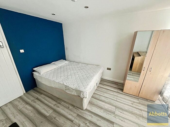 1 Bedroom Property To Rent In Frettons, Basildon, SS14