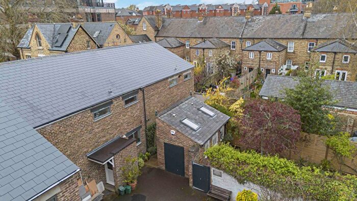 3 Bedroom Semi-Detached House For Sale In Cranham Terrace, Jericho, OX2
