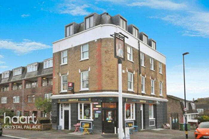 2 Bedroom Flat For Sale In Wells Park Road, London, SE26