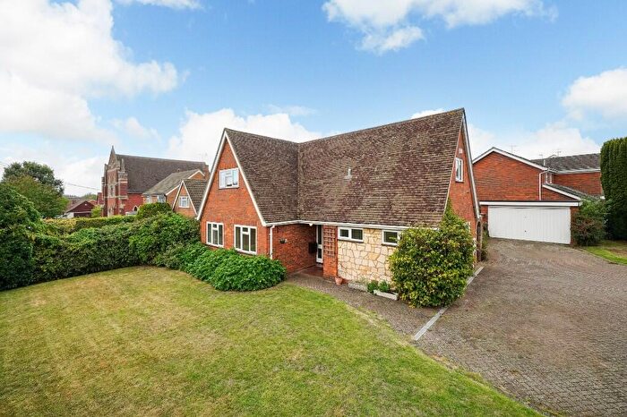 5 Bedroom Detached House For Sale In Chapel Drive, HP22