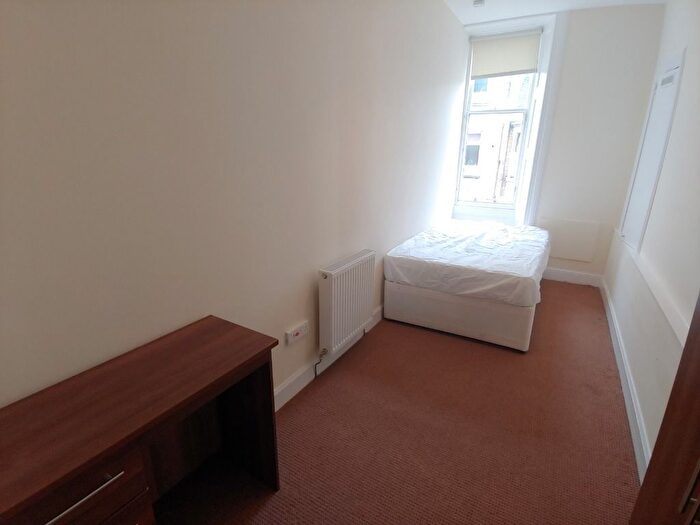 5 Bedroom Flat To Rent In Bruntsfield Place, Edinburgh, EH10