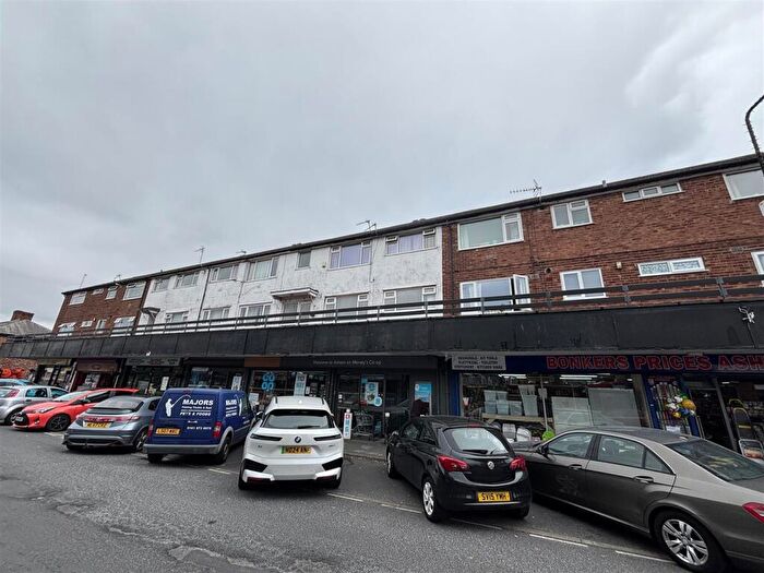 2 Bedroom Flat To Rent In Green Lane, Sale, M33