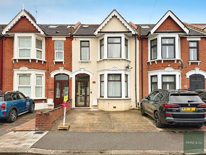 4 Bedroom Terraced House For Sale In Perth Road, Ilford, IG2